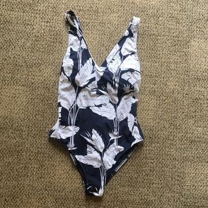 NWOT roxy onepiece swimsuit